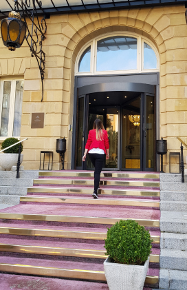 Puerta giratoria ERREKA instalada en el Hotel Maria Cristina en San Sebastián.