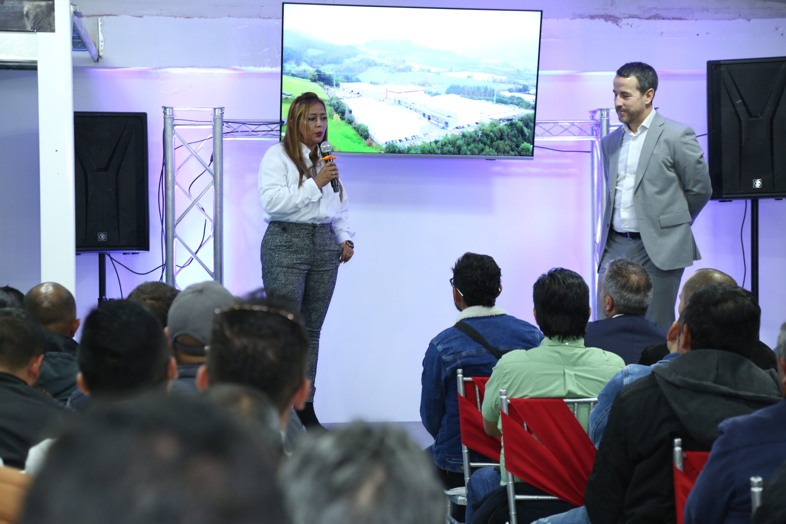 Antton Tomasena, CEO of ERREKA; Aitor Sotés, Director of ERREKA Connected Access; and Aitor Ortiz de Zarate, International Manager, along with María Silvestre, Director of Erreka Colombia